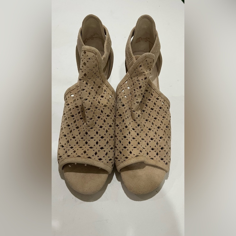 Cole Haan wedges perforated nude color leather 7.5 NWT